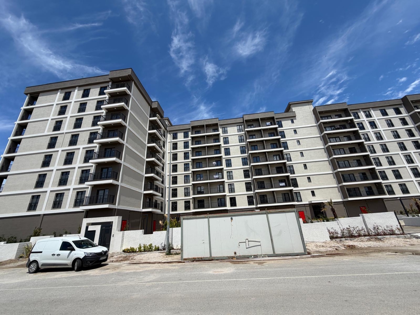 ÇANAKKALE MERKEZ SİTE İÇERİSİNDE BÜYÜK M2 Lİ KİRALIK 1+1 - ÇANAKKALE MERKEZ İSMETPAŞA MAHALLESİ - undefined undefined