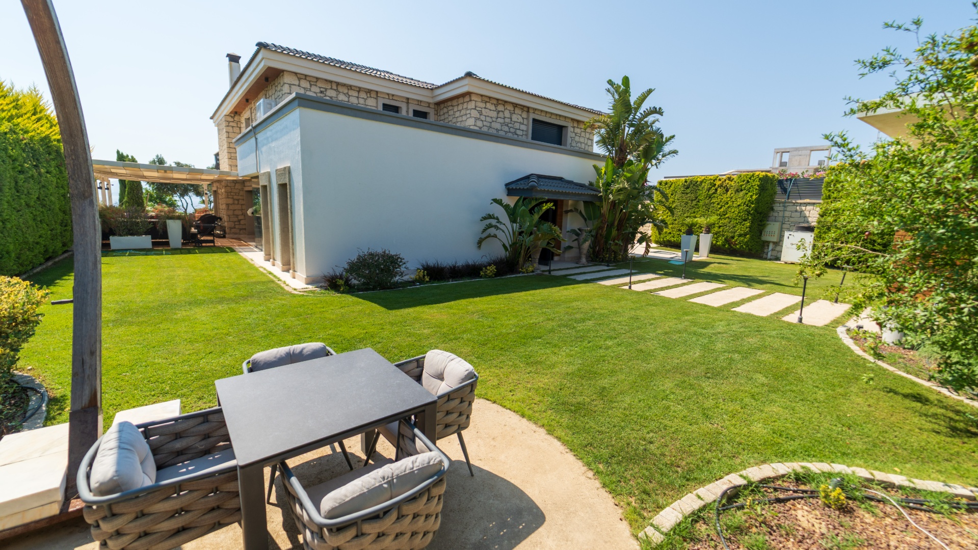 Çeşme Ayasaranda'da Deniz Manzaralı Özel Havuzlu Tam Müstakil Lüks Villa - İZMİR ÇEŞME 16 EYLÜL MAHALLESİ - undefined undefined