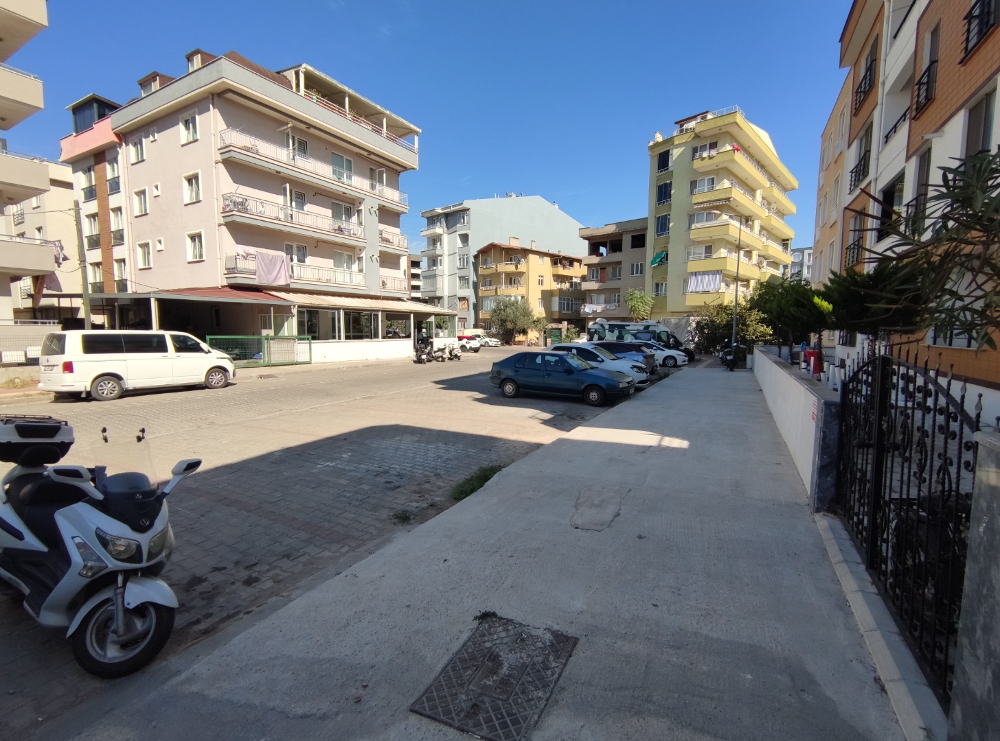 ÇANAKKALE BARBAROS 2+1 KAPALI MUTFAK SATILIK DAİRE - ÇANAKKALE MERKEZ BARBAROS MAHALLESİ - undefined undefined