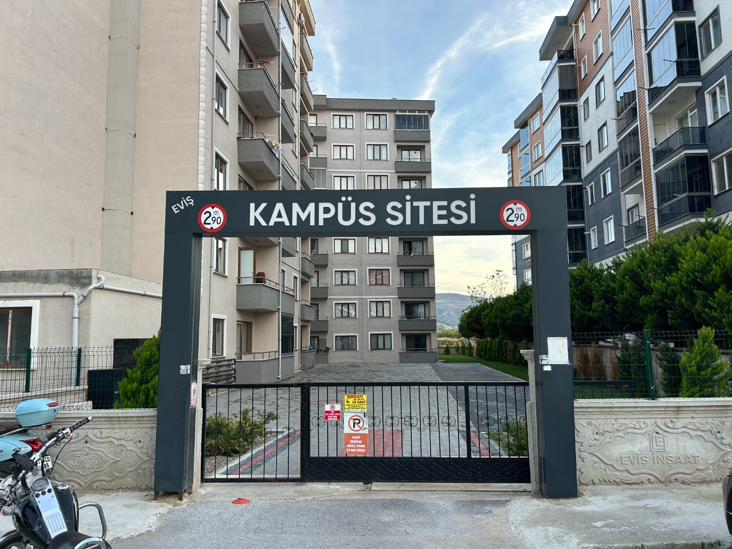 ÇANAKKALE MERKEZ İSMETPAŞA MAHALLESİNDE ARA KAT, ÖNÜ AÇIK, EŞYALI KİRALIK KÖŞE DAİRE - ÇANAKKALE MERKEZ ARSLANCA MAHALLESİ - undefined undefined