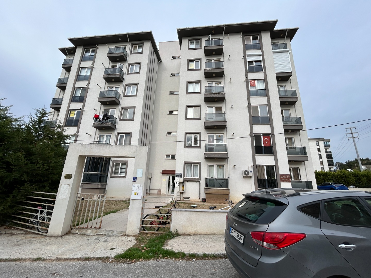 ÇANAKKALE MERKEZ ADLİYE YAKININDA EŞYALI KİRALIK 1+1 DAİRE - ÇANAKKALE MERKEZ BARBAROS MAHALLESİ - undefined undefined