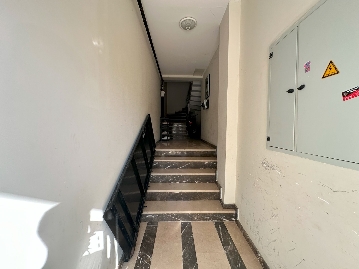 Çanakkale Kepez'de Merkezi Konumda Giriş Kat 1+1 Kiralık Daire! - ÇANAKKALE MERKEZ KEPEZ BELDESİ, CUMHURİYET MAHALLESİ - undefined undefined