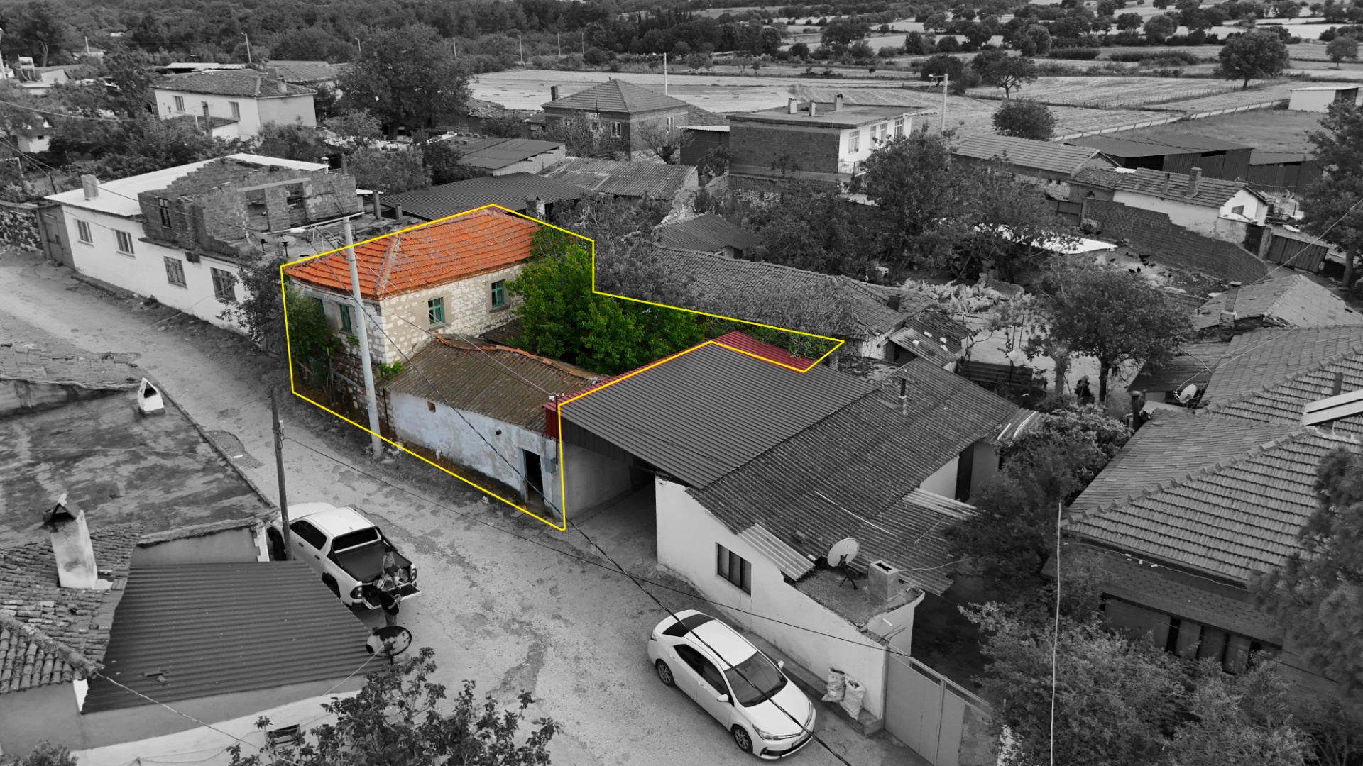 Bayramiç Çavuşköy'de Satılık Orjinal Avlulu Taş Ev ve Dam. - ÇANAKKALE BAYRAMİÇ ÇAVUŞKÖY KÖYÜ - undefined undefined