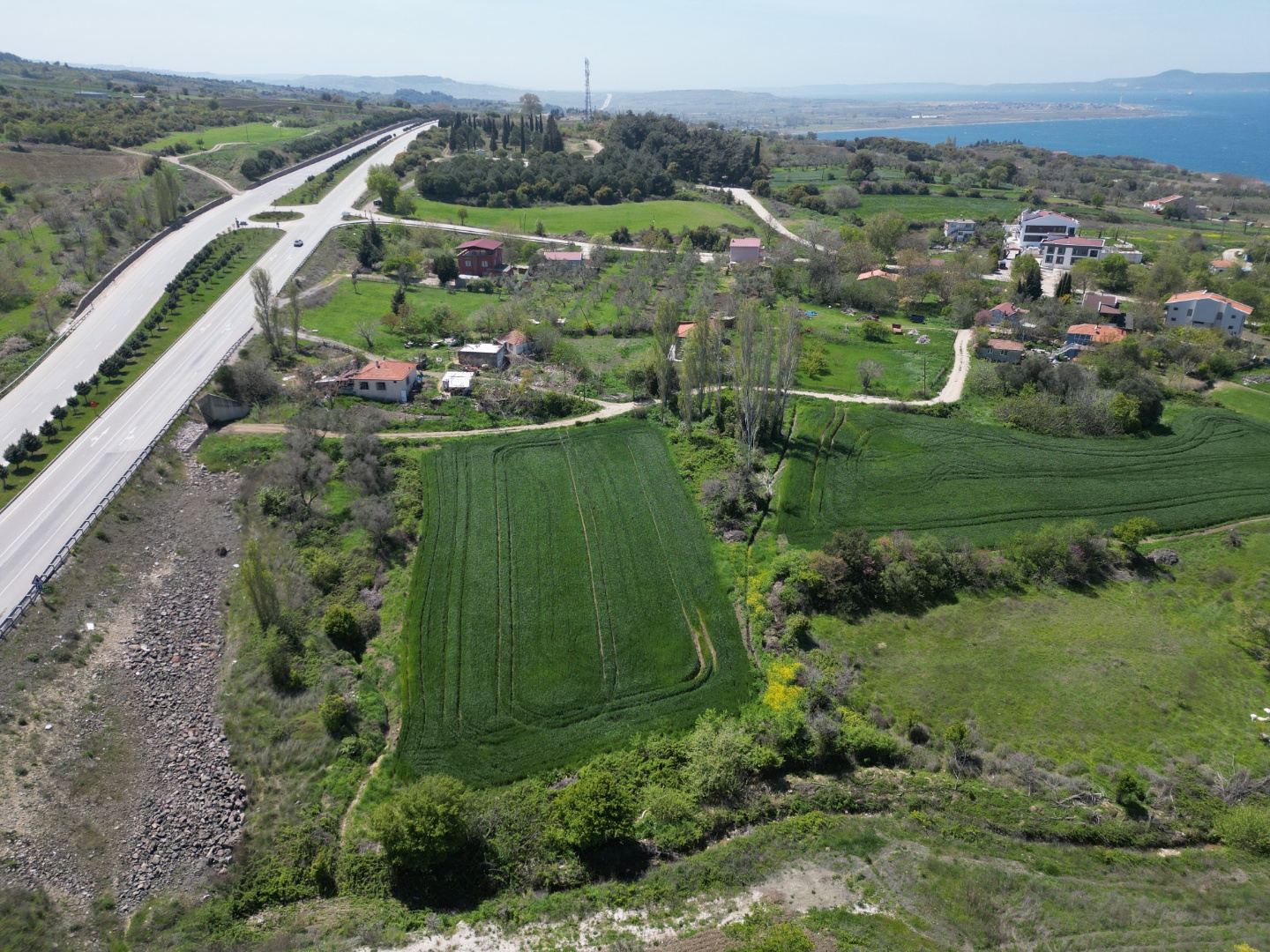 ÇANAKKALE LAPSEKİ SULUCA'DA SATILIK 497M2 KÖYİÇİ İMARLI ARSA - ÇANAKKALE LAPSEKİ SULUCA KÖYÜ - undefined undefined