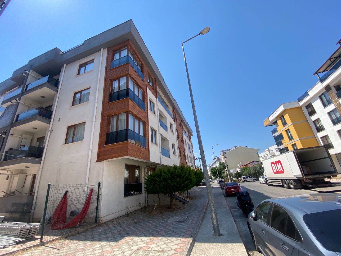 Çanakkale Barbaros Mahallesinde Site İçerisinde Geniş Satılık 1+1  - ÇANAKKALE MERKEZ BARBAROS MAHALLESİ - undefined undefined
