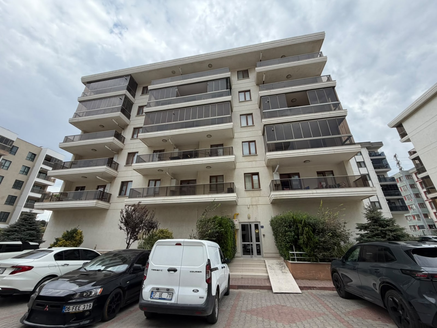 BAK YAPI BOĞAZİÇİ EVLERİNDE EŞYALI VE KLİMALI 2+1 DAİRE ! - ÇANAKKALE MERKEZ BARBAROS MAHALLESİ - undefined undefined
