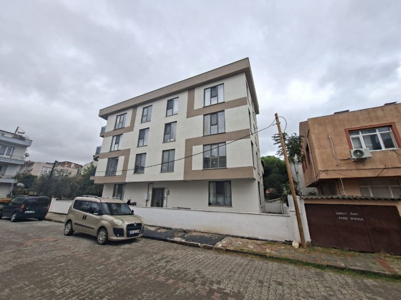BARBAROS MAHALLESİNDE CUMA PAZARINA YAKIN 1+1 SATILIK DAİRE - ÇANAKKALE MERKEZ BARBAROS MAHALLESİ - undefined undefined - Thumbnail