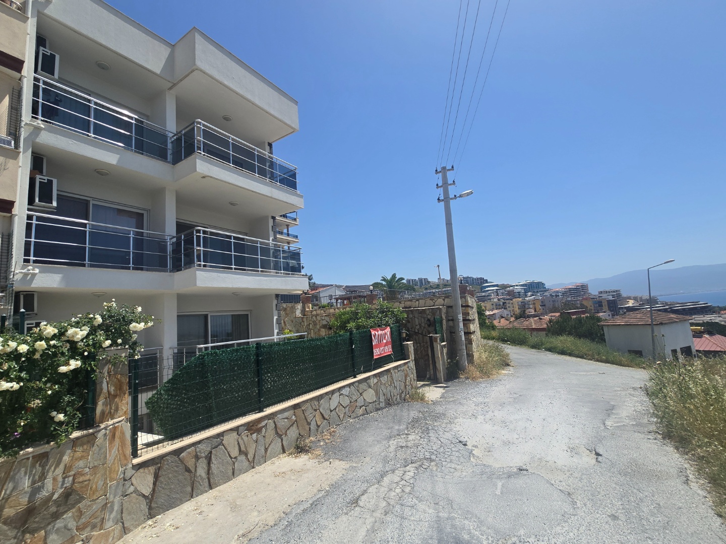 KUŞADASI KADINLAR DENİZİNDE KLİMALI FULL EŞYALI 1+1 SATILIK DAİRE - AYDIN KUŞADASI HACIFEYZULLAH MAHALLESİ - undefined undefined - Thumbnail