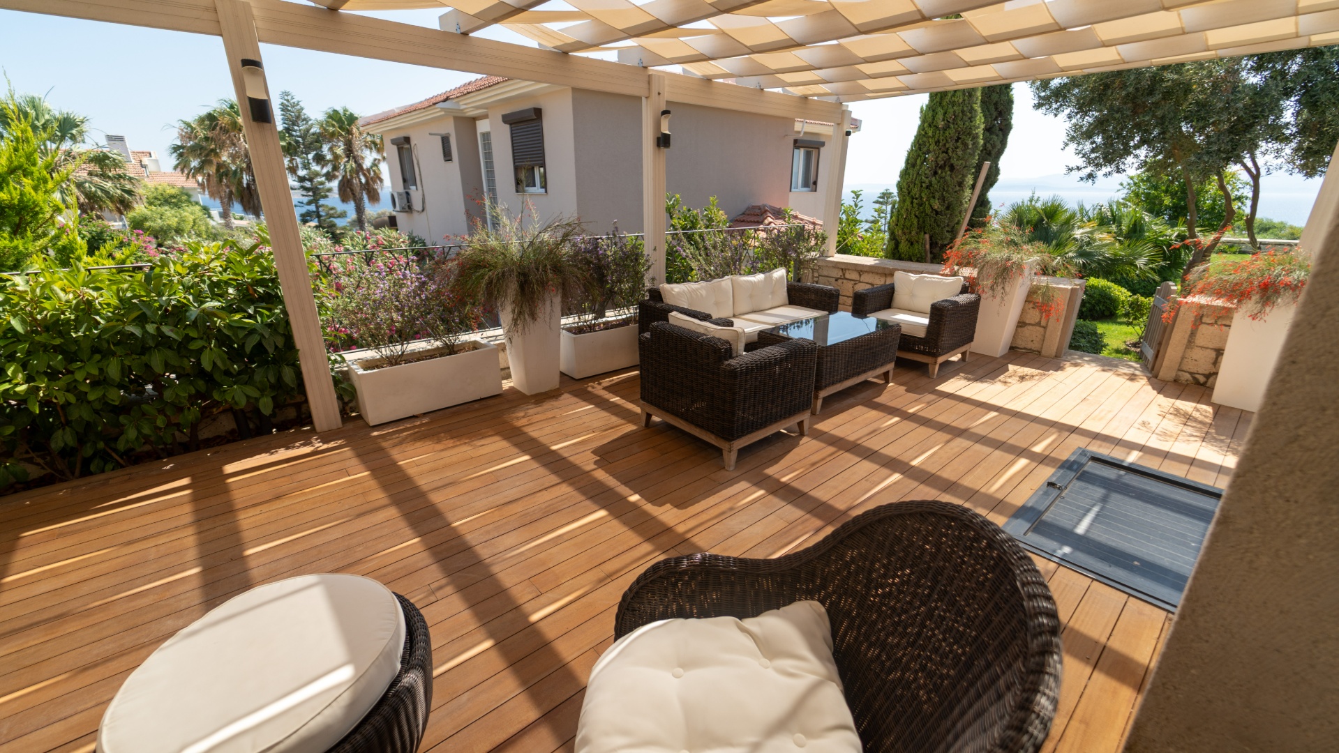 Çeşme Ayasaranda'da Deniz Manzaralı Özel Havuzlu Tam Müstakil Lüks Villa - İZMİR ÇEŞME 16 EYLÜL MAHALLESİ - undefined undefined - Thumbnail