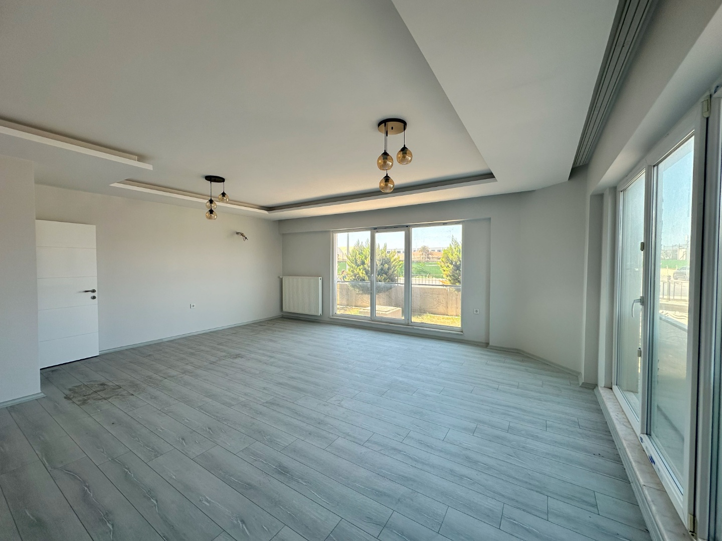 ÇANAKKALE MODERN SİTESİ, GİRİŞ KAT GENİŞ 3+1 SATILIK DAİRE! - ÇANAKKALE MERKEZ ARSLANCA KÖYÜ - undefined undefined - Thumbnail