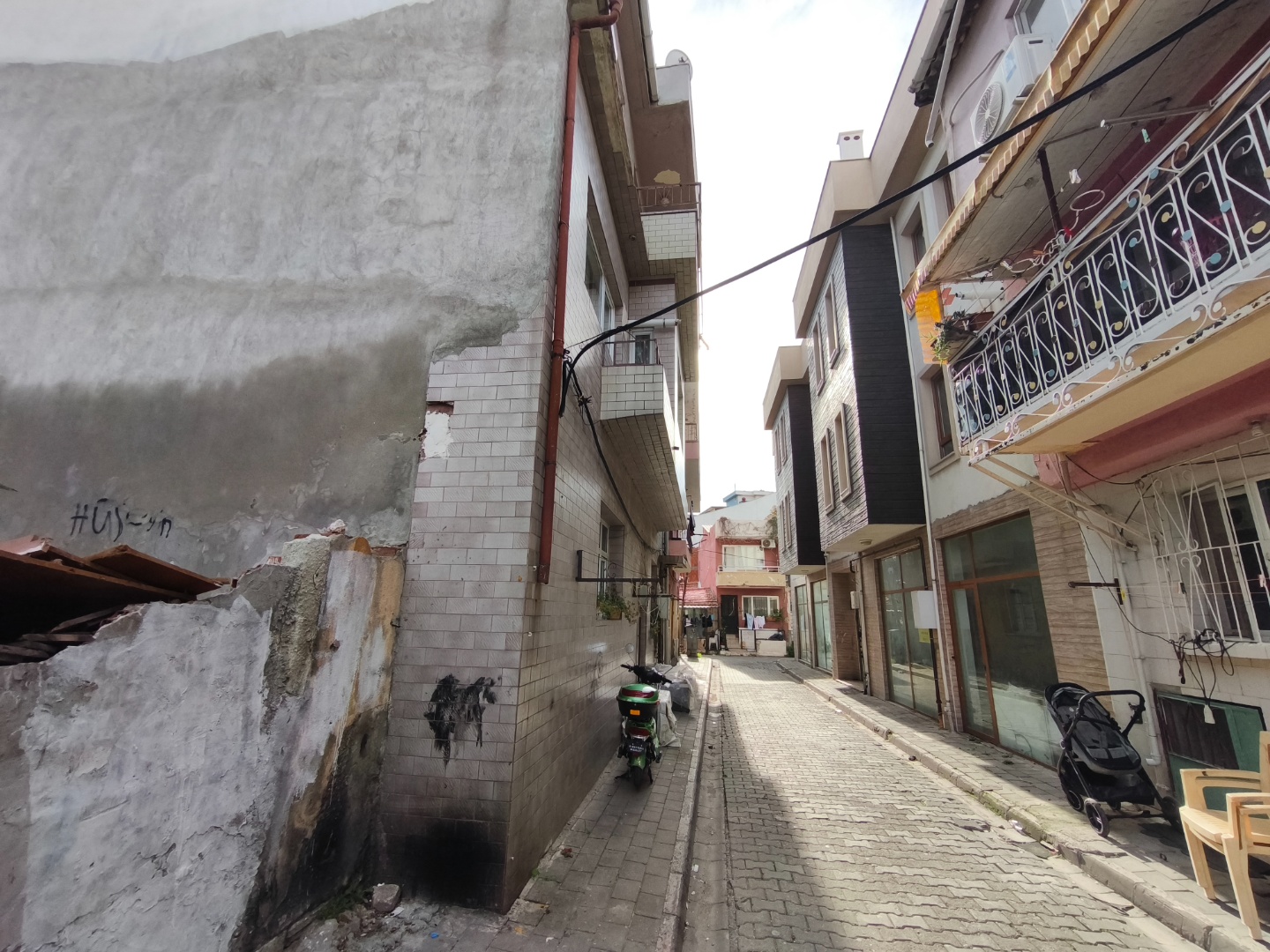 ÇANAKKALE'NİN MERKEZİNDE YATIRIMLIK 2+1 90 M2 DAİRE - ÇANAKKALE MERKEZ FEVZİPAŞA MAHALLESİ - undefined undefined - Thumbnail