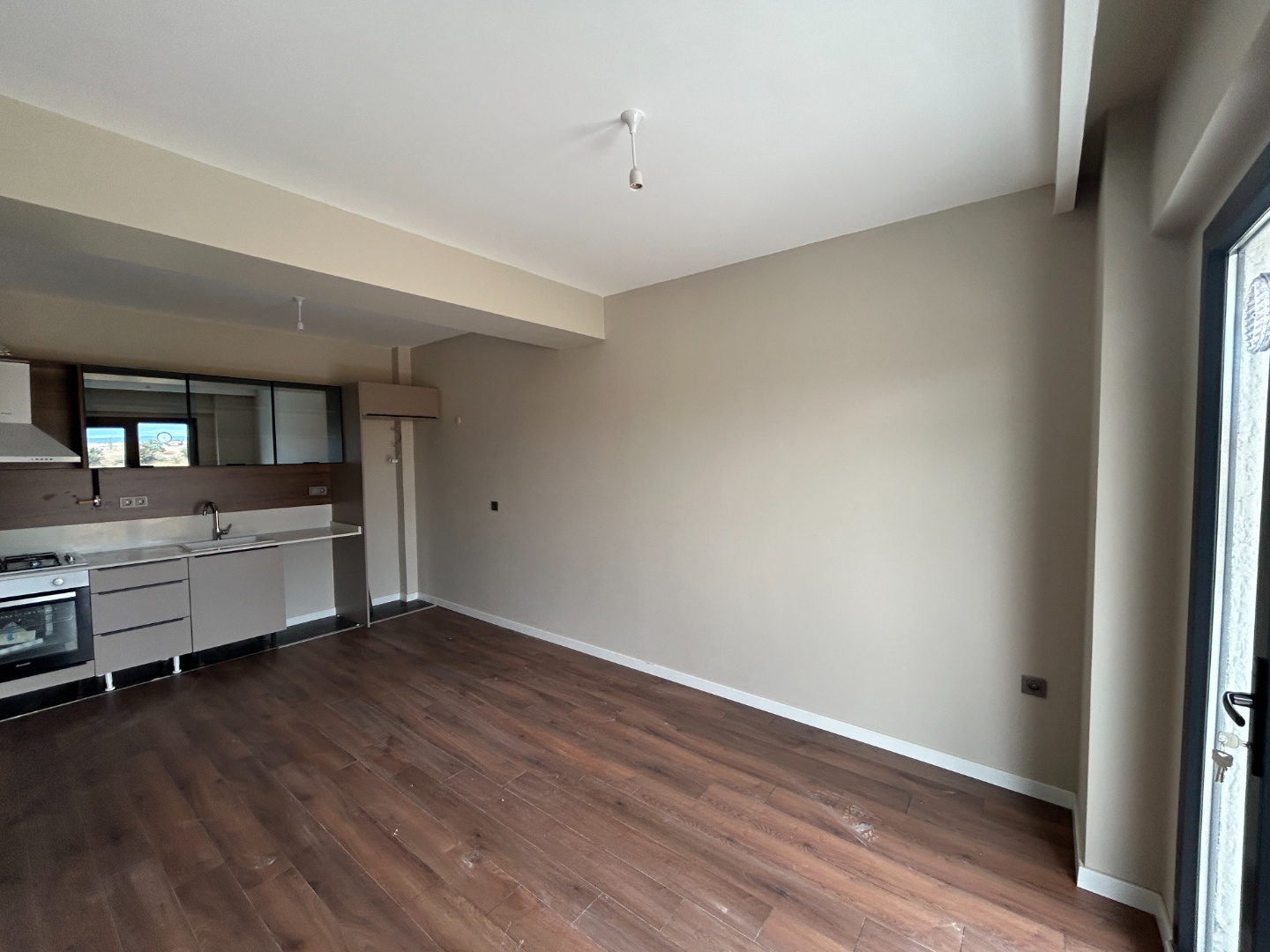 ÇANAKKALE, MERKEZ, HAMİDİYE MAHALLESİNDE, SOSYAL DONATILI VE GÜVENLİKLİ SİTEDE, GENİŞ BALKONLU, HOLLÜ SATILIK 1+1 DAİRE - ÇANAKKALE MERKEZ KEPEZ BELDESİ, HAMİDİYE MAHALLESİ - undefined undefined - Thumbnail