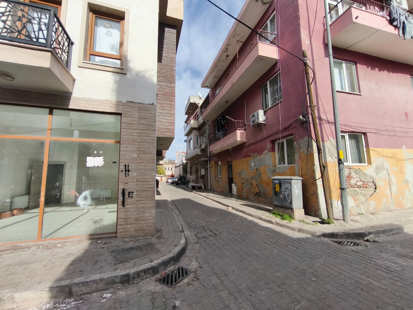 ÇANAKKALE'NİN MERKEZİNDE YATIRIMLIK 2+1 90 M2 DAİRE - ÇANAKKALE MERKEZ FEVZİPAŞA MAHALLESİ - undefined undefined - Thumbnail