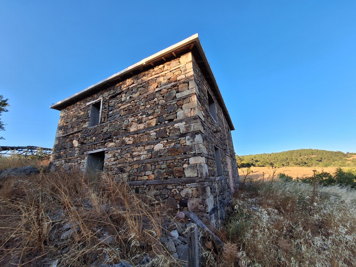 ÇANAKKALE LAPSEKİ HACIGELEN DE SATILIK 985 M2 ARSA İÇİNDE 4+2 TAŞ EV - ÇANAKKALE LAPSEKİ HACIGELEN KÖYÜ - undefined undefined - Thumbnail