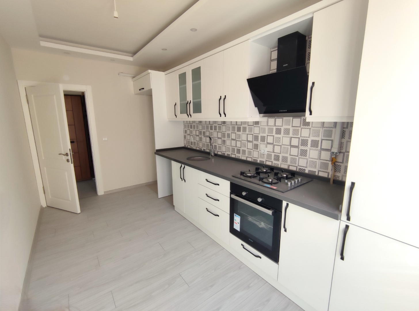 ÇANAKKALE BARBAROS 2+1 KAPALI MUTFAK SATILIK DAİRE - ÇANAKKALE MERKEZ BARBAROS MAHALLESİ - undefined undefined - Thumbnail