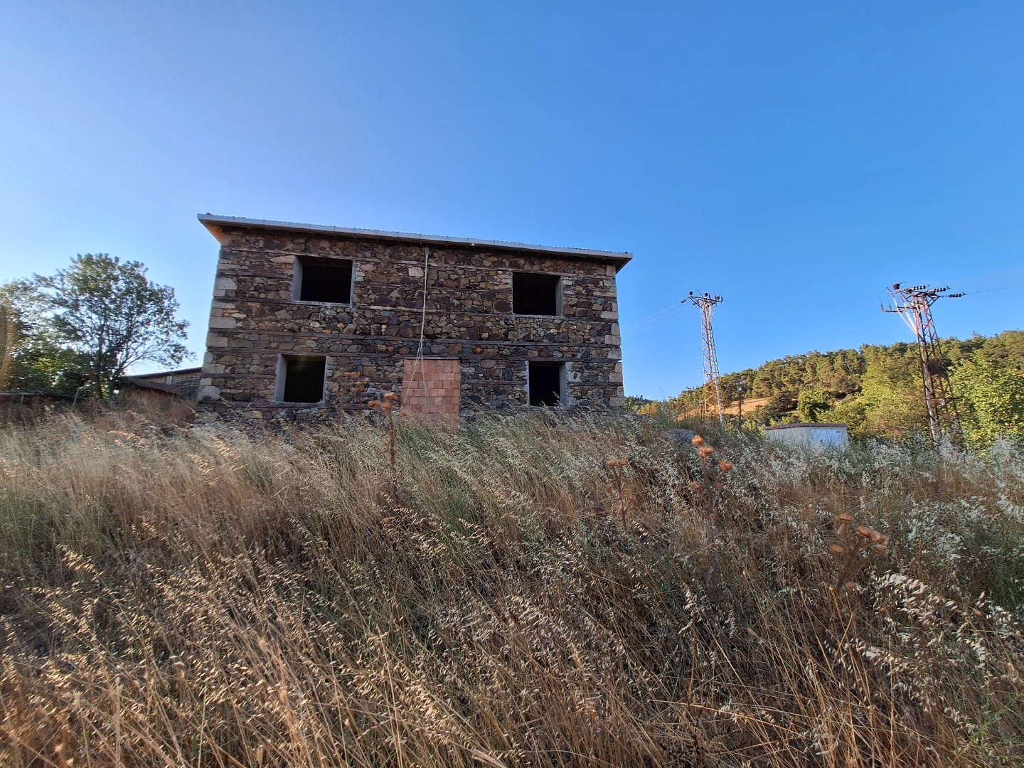 ÇANAKKALE LAPSEKİ HACIGELEN DE SATILIK 985 M2 ARSA İÇİNDE 4+2 TAŞ EV - ÇANAKKALE LAPSEKİ HACIGELEN KÖYÜ - undefined undefined - Thumbnail