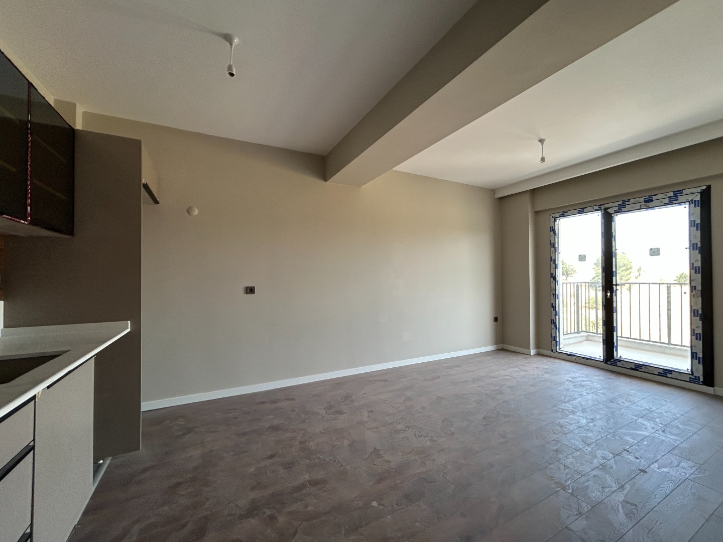 ÇANAKKALE, MERKEZ, HAMİDİYE MAHALLESİNDE, SOSYAL DONATILI VE GÜVENLİKLİ SİTEDE, EŞYALI, HOLLÜ SATILIK 1+1 DAİRE - ÇANAKKALE MERKEZ KEPEZ BELDESİ, HAMİDİYE MAHALLESİ - undefined undefined - Thumbnail