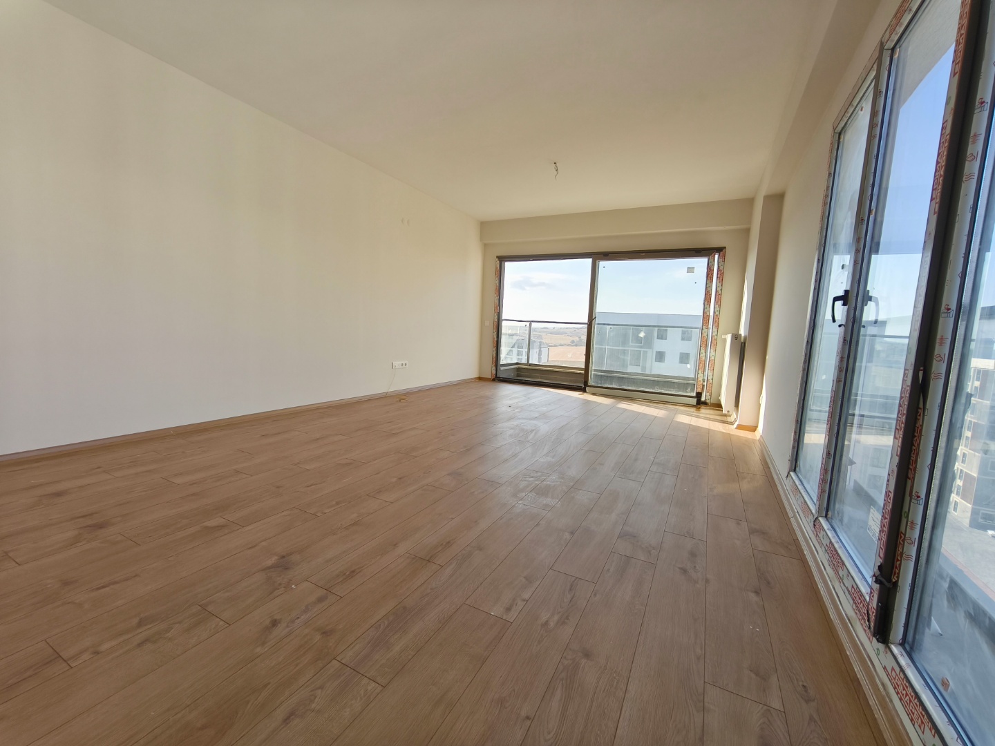 ÇANAKKALE ESENLER'DE HAVUZLU SİTEDE SIFIR 3+1 SATILIK DAİRE - ÇANAKKALE MERKEZ KARACAÖREN KÖYÜ - undefined undefined - Thumbnail