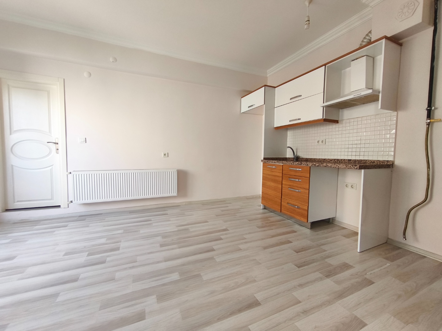 ÇANAKKALE KEPEZ'DE MERKEZİ KONUMDA KİRALIK 1+1 YENİ BOYALI DAİRE - ÇANAKKALE MERKEZ KEPEZ BELDESİ, BOĞAZKENT MAHALLESİ - undefined undefined - Thumbnail