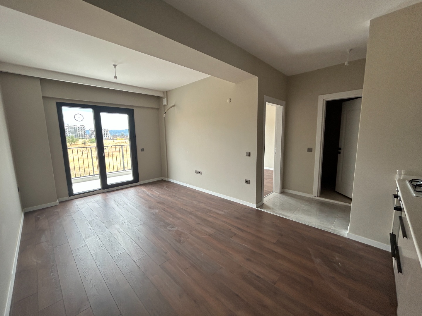 ÇANAKKALE, MERKEZ, HAMİDİYE MAHALLESİNDE, SOSYAL DONATILI VE GÜVENLİKLİ SİTEDE, GENİŞ BALKONLU, HOLLÜ SATILIK 1+1 DAİRE - ÇANAKKALE MERKEZ KEPEZ BELDESİ, HAMİDİYE MAHALLESİ - undefined undefined - Thumbnail