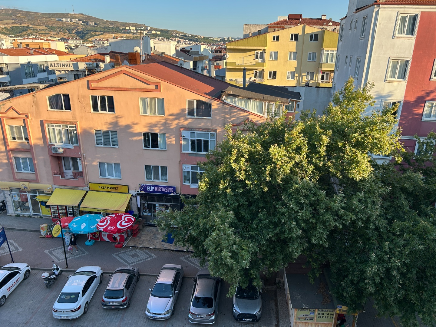 ÇANAKKALE MERKEZ BARBAROS'TA ARA KAT, AYRI MUTFAKLI, GENİŞ, ASANSÖRLÜ 2+1 KİRALIK  DAİRE - ÇANAKKALE MERKEZ BARBAROS MAHALLESİ - undefined undefined - Thumbnail