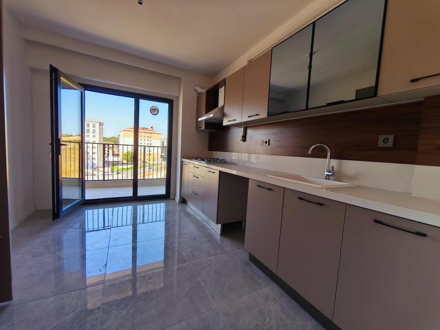 ÇANAKKALE KENT ANATOLİA'DA KULLANIŞLI SIFIR 3+1 DAİRE - ÇANAKKALE MERKEZ İSMETPAŞA MAHALLESİ - undefined undefined - Thumbnail