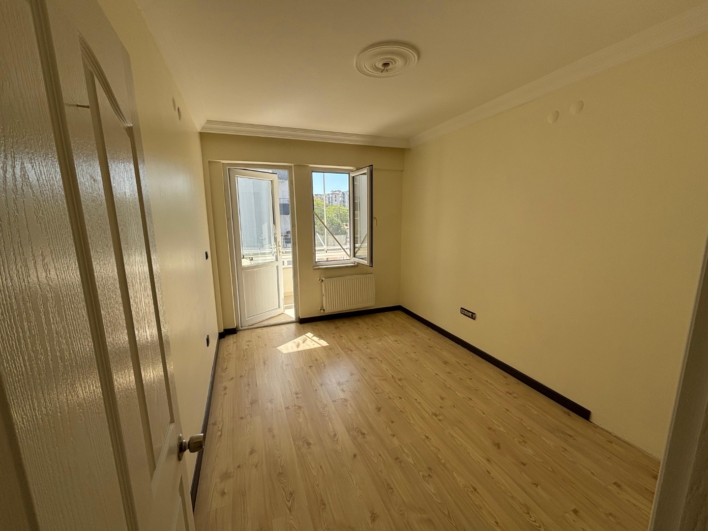 ÇANAKKALE ESENLER ELİF SİTESİNDE KİRALIK 3+1 ARA KAT DAİRE - ÇANAKKALE MERKEZ CEVAT PAŞA MAHALLESİ - undefined undefined - Thumbnail