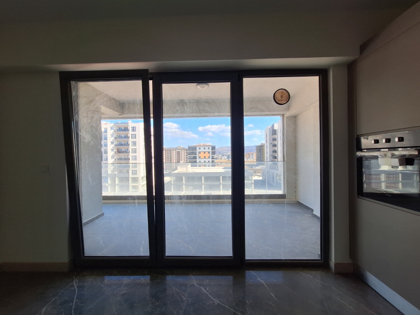 ÇANAKKALE MERKEZ KARACAÖREN DE CADDE ÜZERİ 165 M2 3+1  SATILIK DAİRE - ÇANAKKALE MERKEZ KARACAÖREN KÖYÜ - undefined undefined - Thumbnail