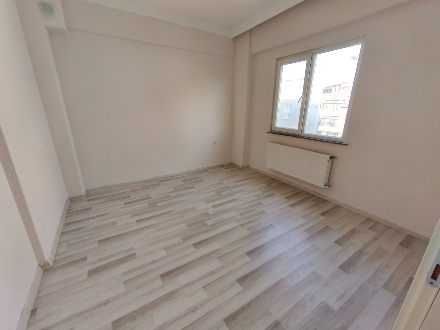 ÇANAKKALE KEPEZ'DE MERKEZİ KONUMDA KİRALIK 1+1 YENİ BOYALI DAİRE - ÇANAKKALE MERKEZ KEPEZ BELDESİ, BOĞAZKENT MAHALLESİ - undefined undefined - Thumbnail
