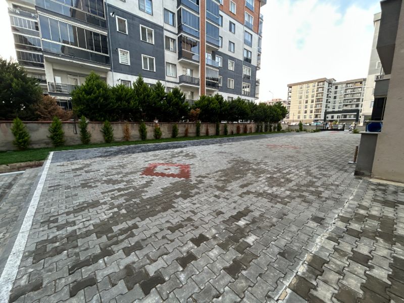 ÇANAKKALE MERKEZ İSMETPAŞA MAHALLESİNDE ARA KAT, ÖNÜ AÇIK, EŞYALI KİRALIK KÖŞE DAİRE - ÇANAKKALE MERKEZ ARSLANCA MAHALLESİ - undefined undefined - Thumbnail