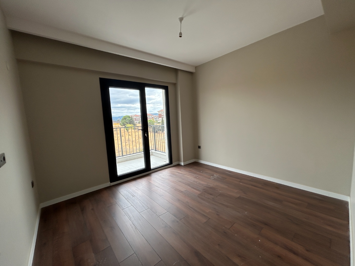 ÇANAKKALE, MERKEZ, HAMİDİYE MAHALLESİNDE, SOSYAL DONATILI VE GÜVENLİKLİ SİTEDE, GENİŞ BALKONLU, HOLLÜ SATILIK 1+1 DAİRE - ÇANAKKALE MERKEZ KEPEZ BELDESİ, HAMİDİYE MAHALLESİ - undefined undefined - Thumbnail