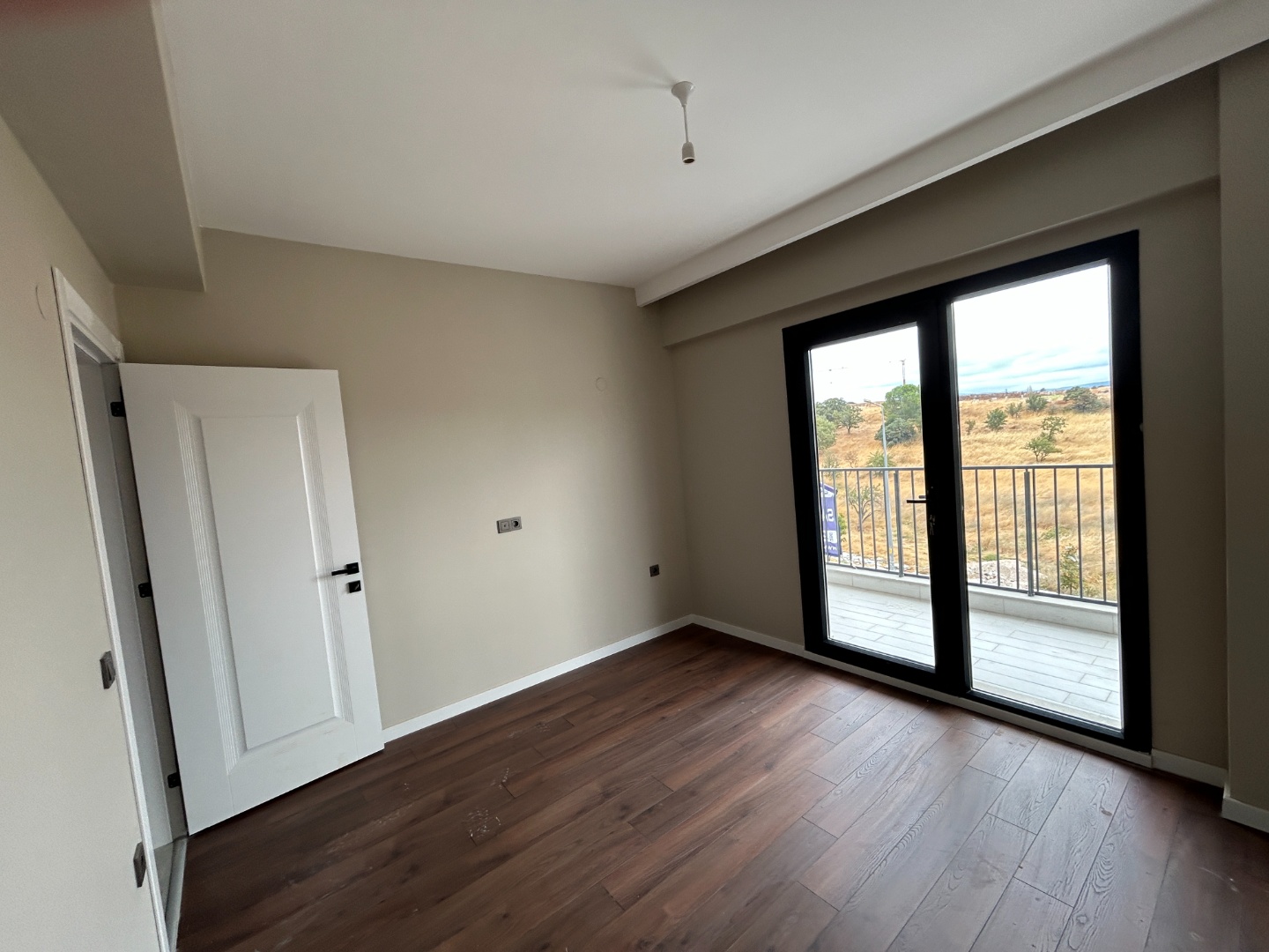 ÇANAKKALE, MERKEZ, HAMİDİYE MAHALLESİNDE, SOSYAL DONATILI VE GÜVENLİKLİ SİTEDE, GENİŞ BALKONLU, HOLLÜ SATILIK 1+1 DAİRE - ÇANAKKALE MERKEZ KEPEZ BELDESİ, HAMİDİYE MAHALLESİ - undefined undefined - Thumbnail