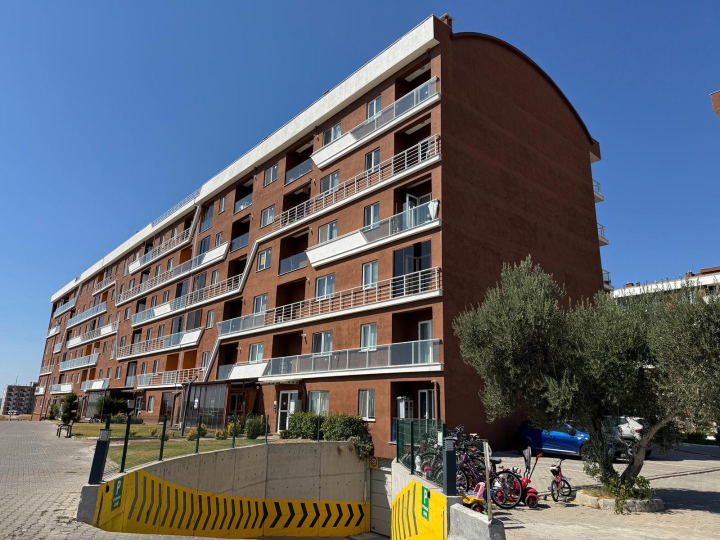 ÇANAKKALE KORUKENT SİTESİ İÇERİSİNDE EŞYALI KİRALIK 1+1 DAİRE - ÇANAKKALE MERKEZ KEPEZ BELDESİ, HAMİDİYE MAHALLESİ - undefined undefined - Thumbnail
