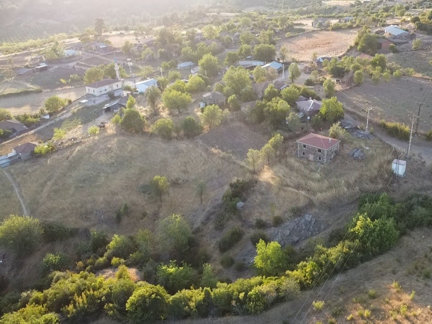 ÇANAKKALE LAPSEKİ HACIGELEN DE SATILIK 985 M2 ARSA İÇİNDE 4+2 TAŞ EV - ÇANAKKALE LAPSEKİ HACIGELEN KÖYÜ - undefined undefined - Thumbnail