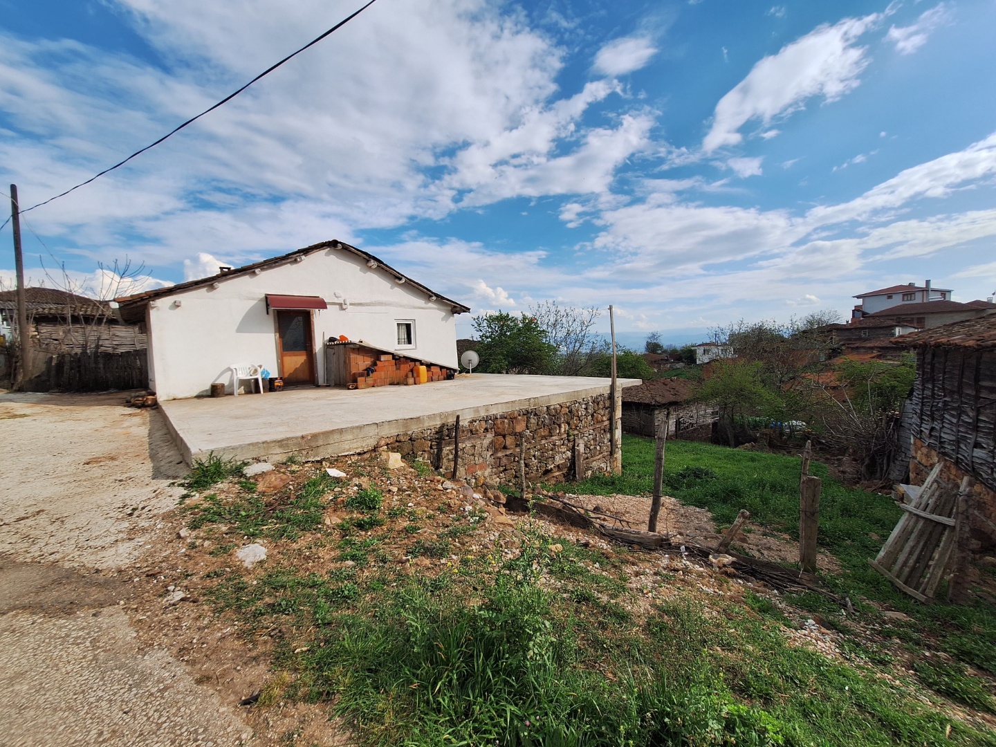 ÇANAKKALE ÇAN KARADAĞ DA 616 m2 ARSA İÇİ 2+1  KÖY EVİ