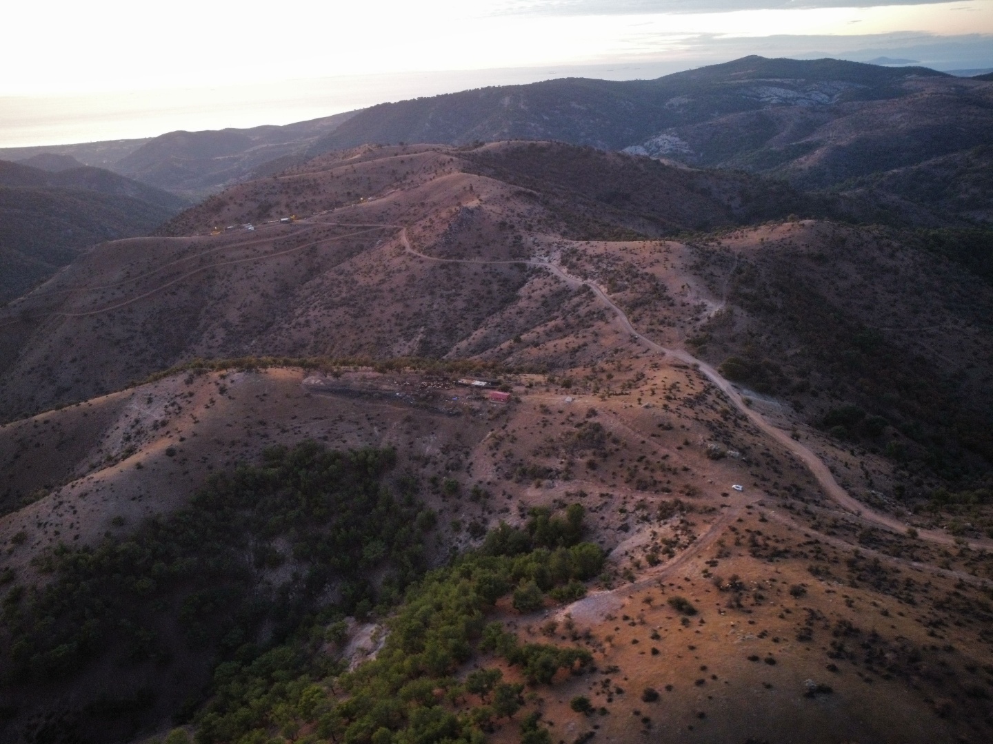 ÇANAKKALE AYVACIK KESTANELİK KÖYÜ 9.324 M2 SATILIK TARLA
