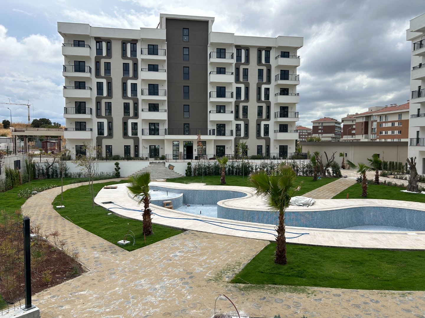 ÇANAKKALE, MERKEZ, HAMİDİYE MAHALLESİNDE, SOSYAL DONATILI VE GÜVENLİKLİ SİTEDE, GENİŞ BALKONLU, HOLLÜ SATILIK 1+1 DAİRE - ÇANAKKALE MERKEZ KEPEZ BELDESİ, HAMİDİYE MAHALLESİ - undefined undefined - Thumbnail