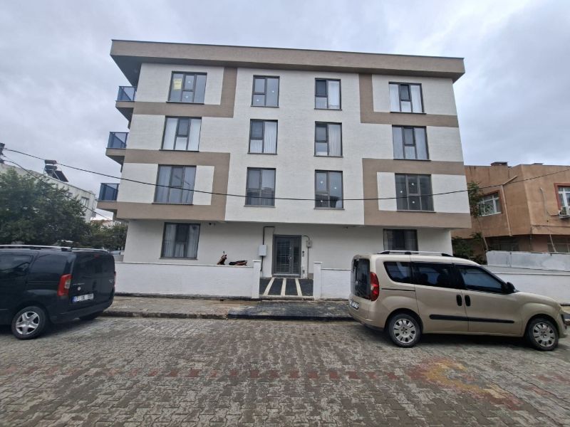 BARBAROS MAHALLESİNDE CUMA PAZARINA YAKIN 1+1 SATILIK DAİRE - ÇANAKKALE MERKEZ BARBAROS MAHALLESİ - undefined undefined - Thumbnail