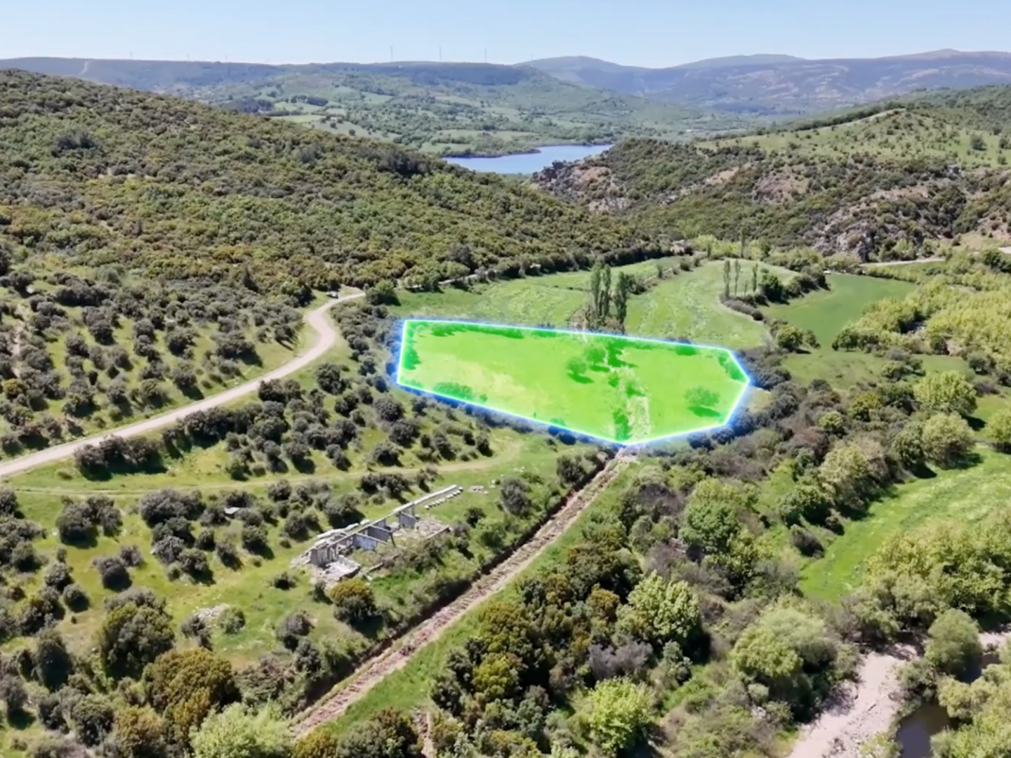 ÇANAKKALE, EZİNE, BAHÇELİ KÖYÜ'NDE BARAJA YAKIN, SULU TARIM VEYA ÇİFTLİK İÇİN UYGUN, KADASTRAL YOLU OLAN TARLA - ÇANAKKALE EZİNE BAHÇELİ KÖYÜ - undefined undefined - Thumbnail