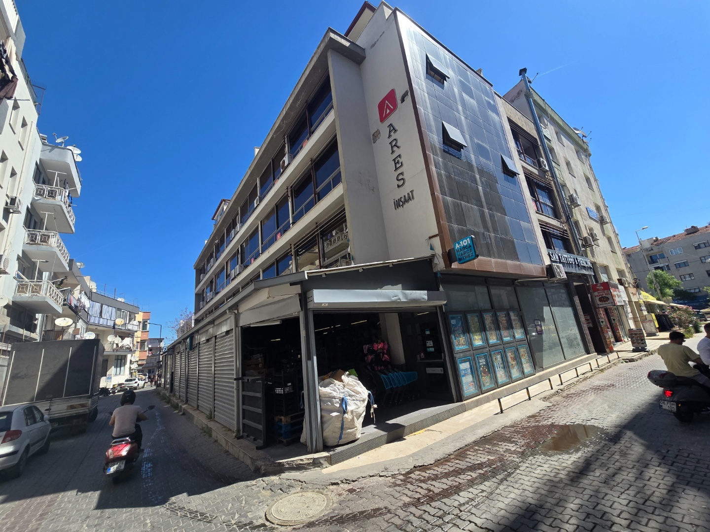 Kuşadası Merkezi Lokasyonda Otoparklı 1+1 Kiralık Ofis - AYDIN KUŞADASI CAMİKEBİR MAHALLESİ - undefined [object Object]