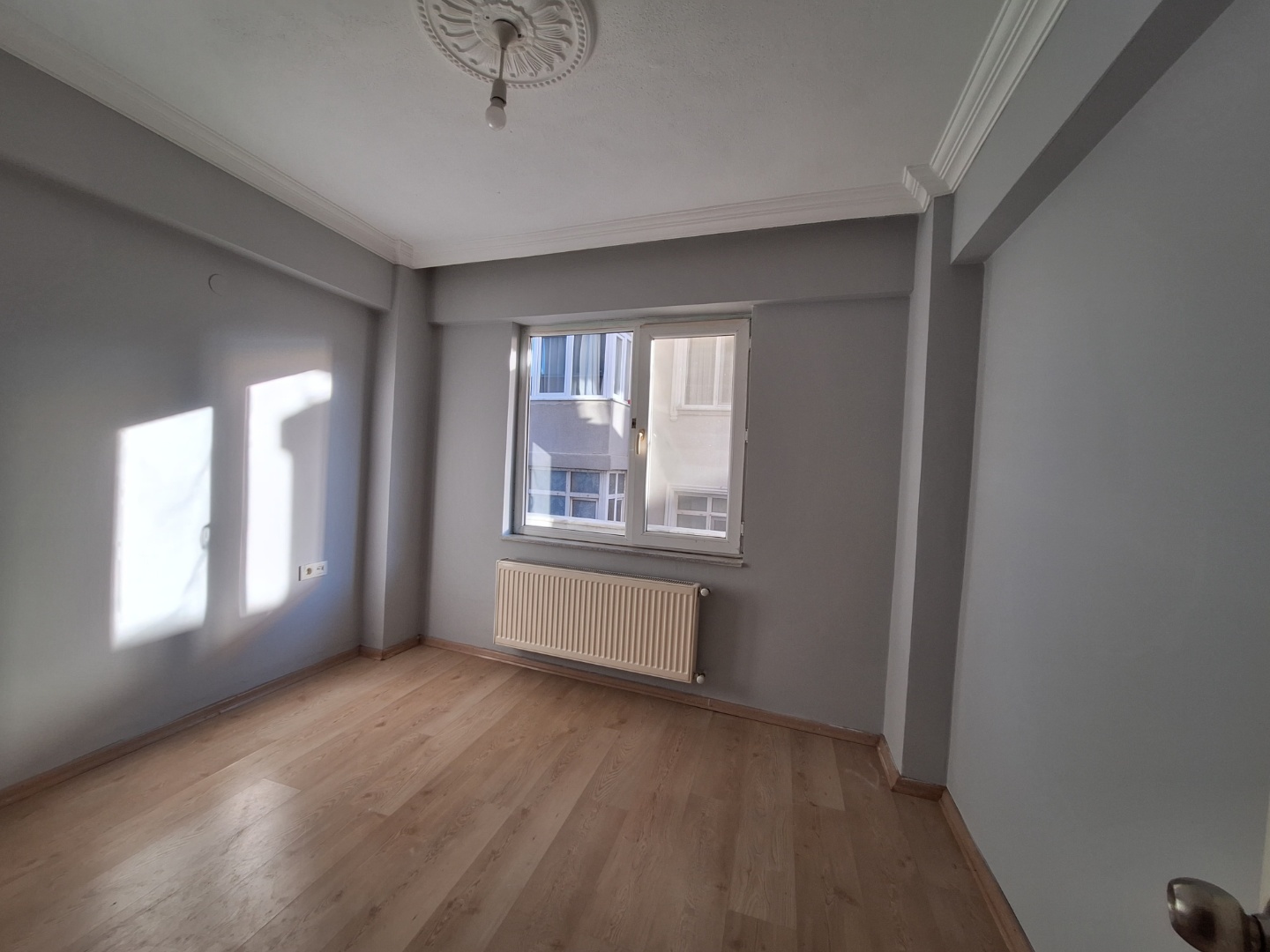ÇANAKKALE CEVATPAŞA ATATÜRK CADDESİ ÜZERİ 2+1 SATILIK DAİRE - ÇANAKKALE MERKEZ CEVAT PAŞA MAHALLESİ - undefined undefined - Thumbnail