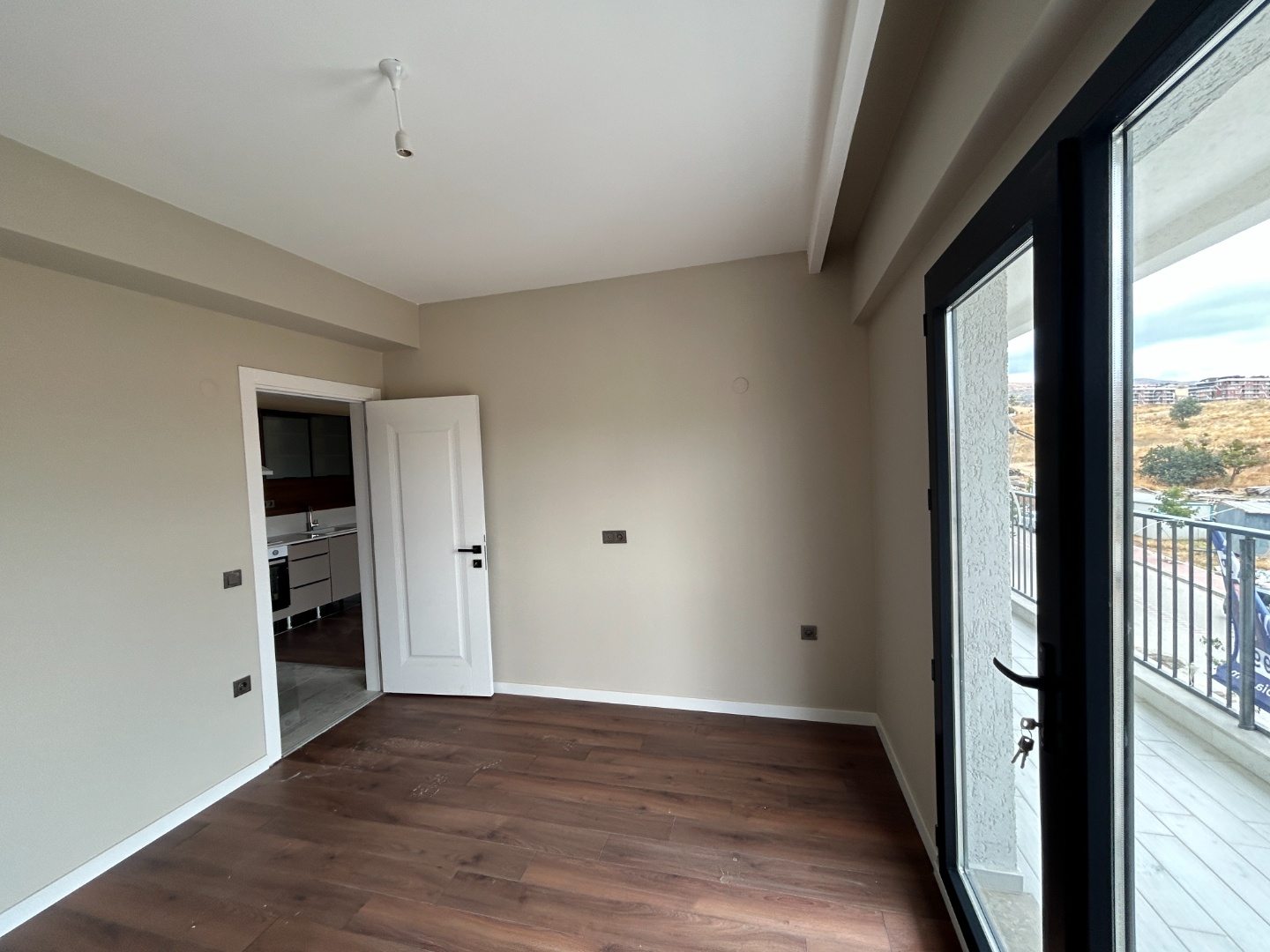 ÇANAKKALE, MERKEZ, HAMİDİYE MAHALLESİNDE, SOSYAL DONATILI VE GÜVENLİKLİ SİTEDE, GENİŞ BALKONLU, HOLLÜ SATILIK 1+1 DAİRE - ÇANAKKALE MERKEZ KEPEZ BELDESİ, HAMİDİYE MAHALLESİ - undefined undefined - Thumbnail