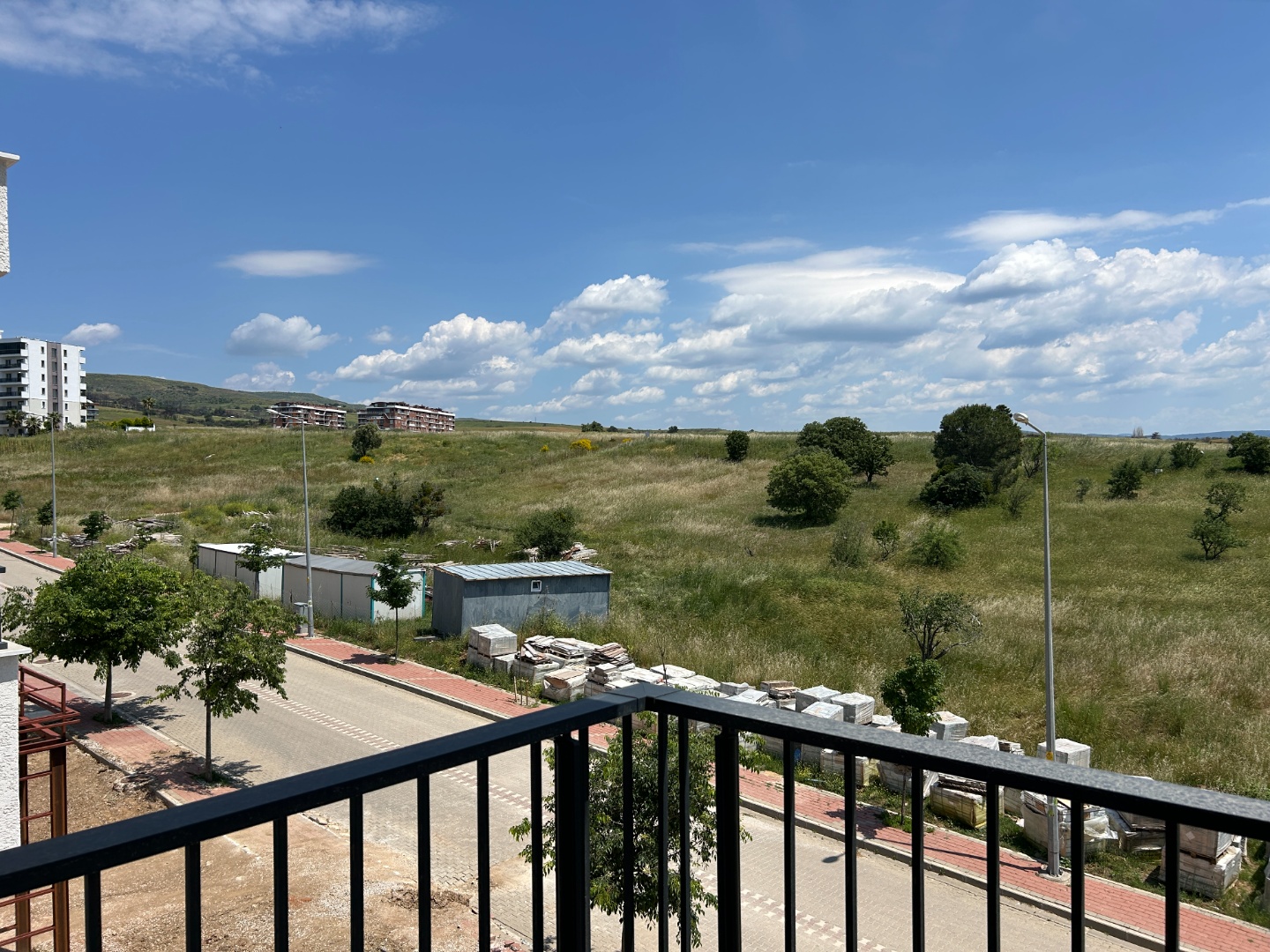 ÇANAKKALE, MERKEZ, HAMİDİYE MAHALLESİNDE, SOSYAL DONATILI VE GÜVENLİKLİ SİTEDE, GENİŞ BALKONLU, HOLLÜ SATILIK 1+1 DAİRE - ÇANAKKALE MERKEZ KEPEZ BELDESİ, HAMİDİYE MAHALLESİ - undefined undefined - Thumbnail