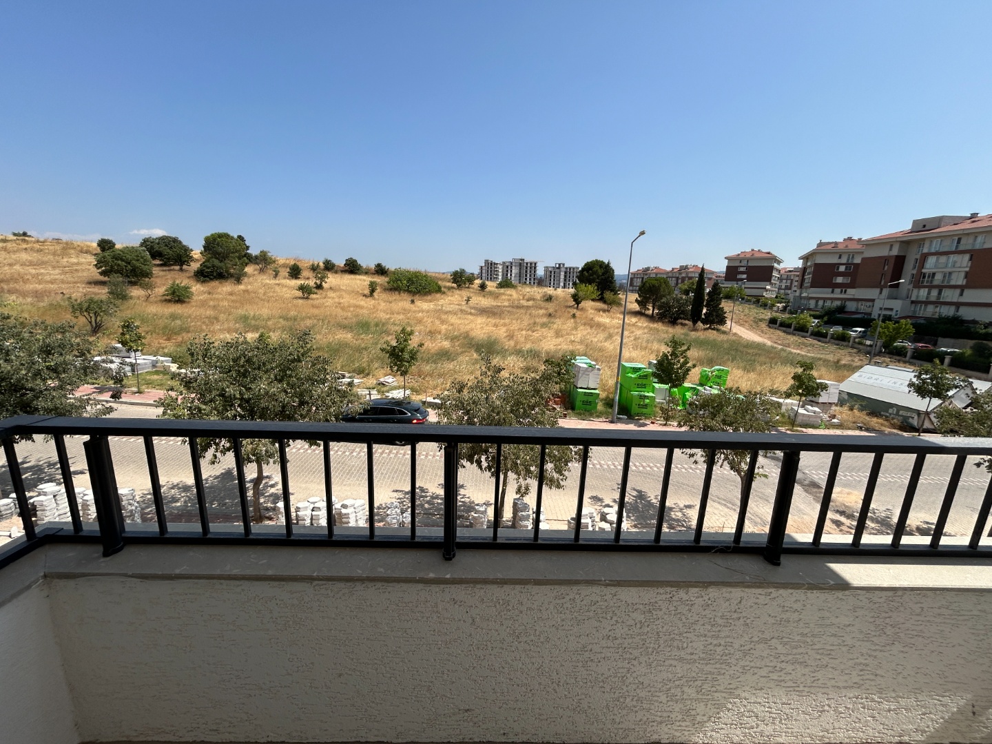 ÇANAKKALE, MERKEZ, HAMİDİYE MAHALLESİNDE, SOSYAL DONATILI VE GÜVENLİKLİ SİTEDE, EŞYALI, HOLLÜ SATILIK 1+1 DAİRE - ÇANAKKALE MERKEZ KEPEZ BELDESİ, HAMİDİYE MAHALLESİ - undefined undefined - Thumbnail
