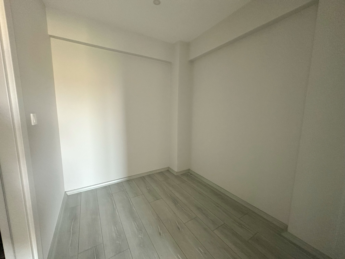 ÇANAKKALE MODERN SİTESİ, GİRİŞ KAT GENİŞ 3+1 SATILIK DAİRE! - ÇANAKKALE MERKEZ ARSLANCA KÖYÜ - undefined undefined - Thumbnail