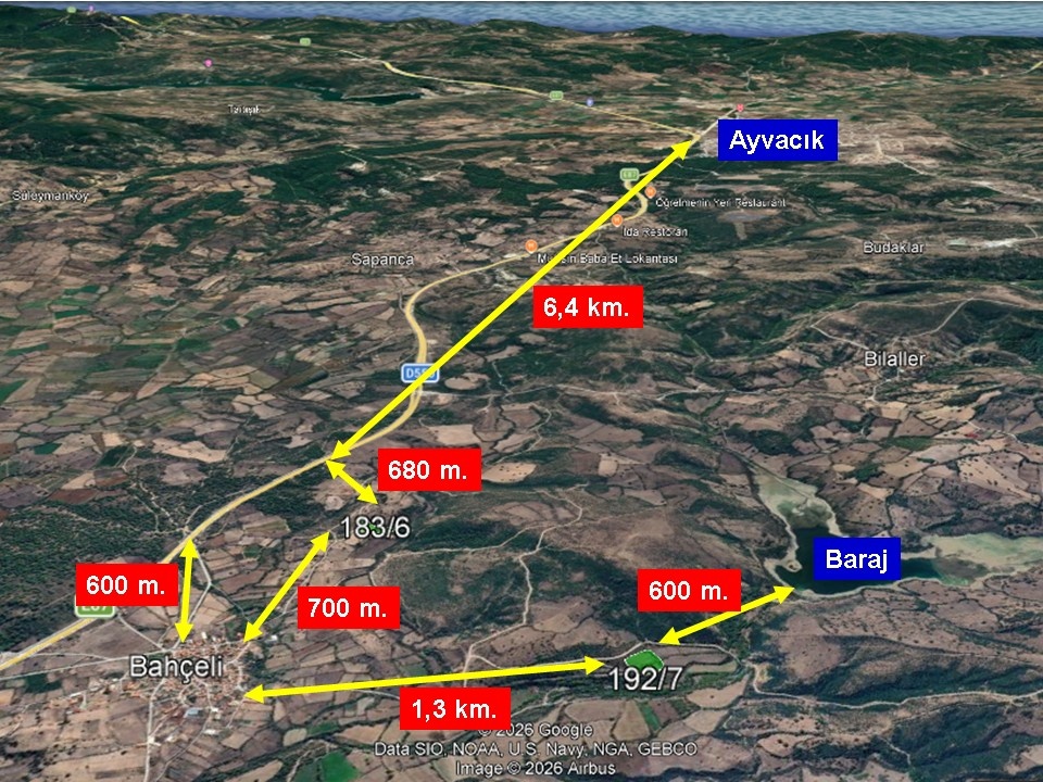 ÇANAKKALE EZİNE BAHÇELİ KÖYÜ'NDE ANA YOLA YAKIN, TARIM VEYA ÇİFTLİK İÇİN UYGUN KADASTRAL YOLU OLAN TARLA - ÇANAKKALE EZİNE BAHÇELİ KÖYÜ - undefined undefined - Thumbnail