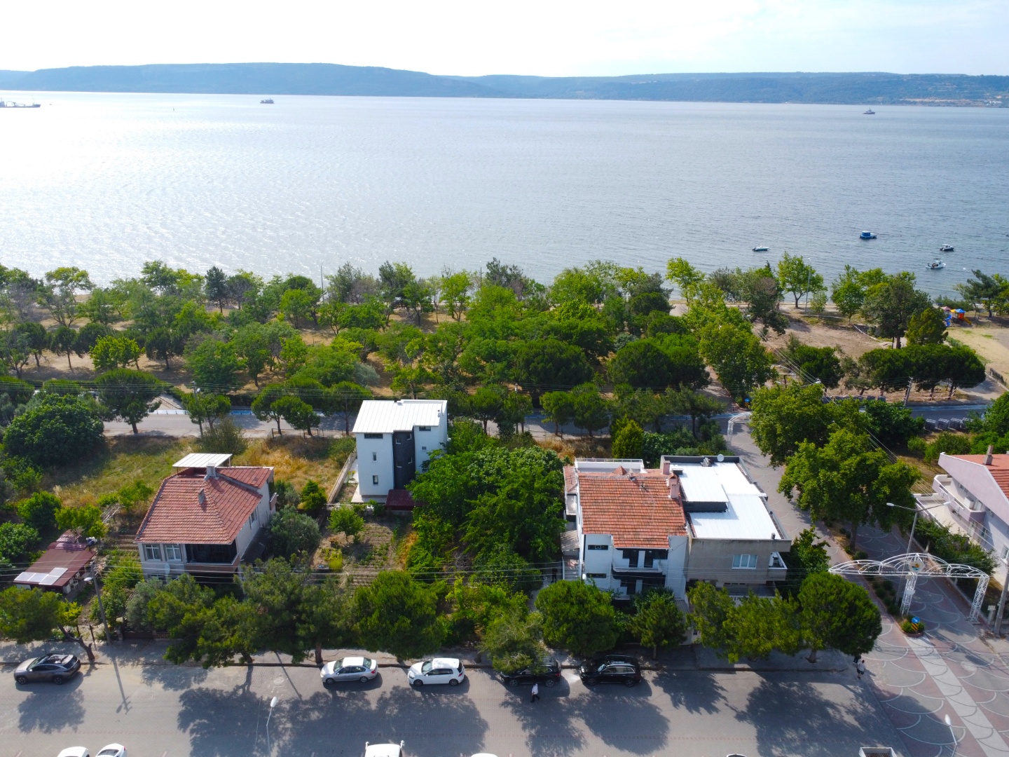 ÇANAKKALE KEPEZ SAHİL BÖLGESİNDE 230 M2 ARSA - ÇANAKKALE MERKEZ KEPEZ BELDESİ, CUMHURİYET MAHALLESİ - undefined undefined - Thumbnail