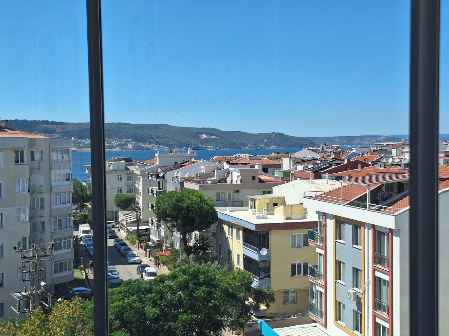 YENİ KORDON’A 100 METRE | YENİ YALI SİTESİ’NDE DENİZ MANZARALI 3+1 KİRALIK DAİRE - ÇANAKKALE MERKEZ BARBAROS MAHALLESİ - undefined undefined - Thumbnail