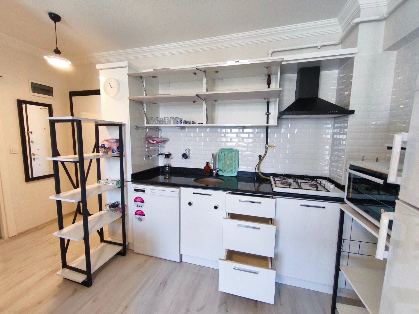 ÇANAKKALE KEPEZ HAMİDİYE'DE TEMİZ EŞYALI KİRALIK DAİRE - ÇANAKKALE MERKEZ KEPEZ BELDESİ, BOĞAZKENT MAHALLESİ - undefined undefined - Thumbnail
