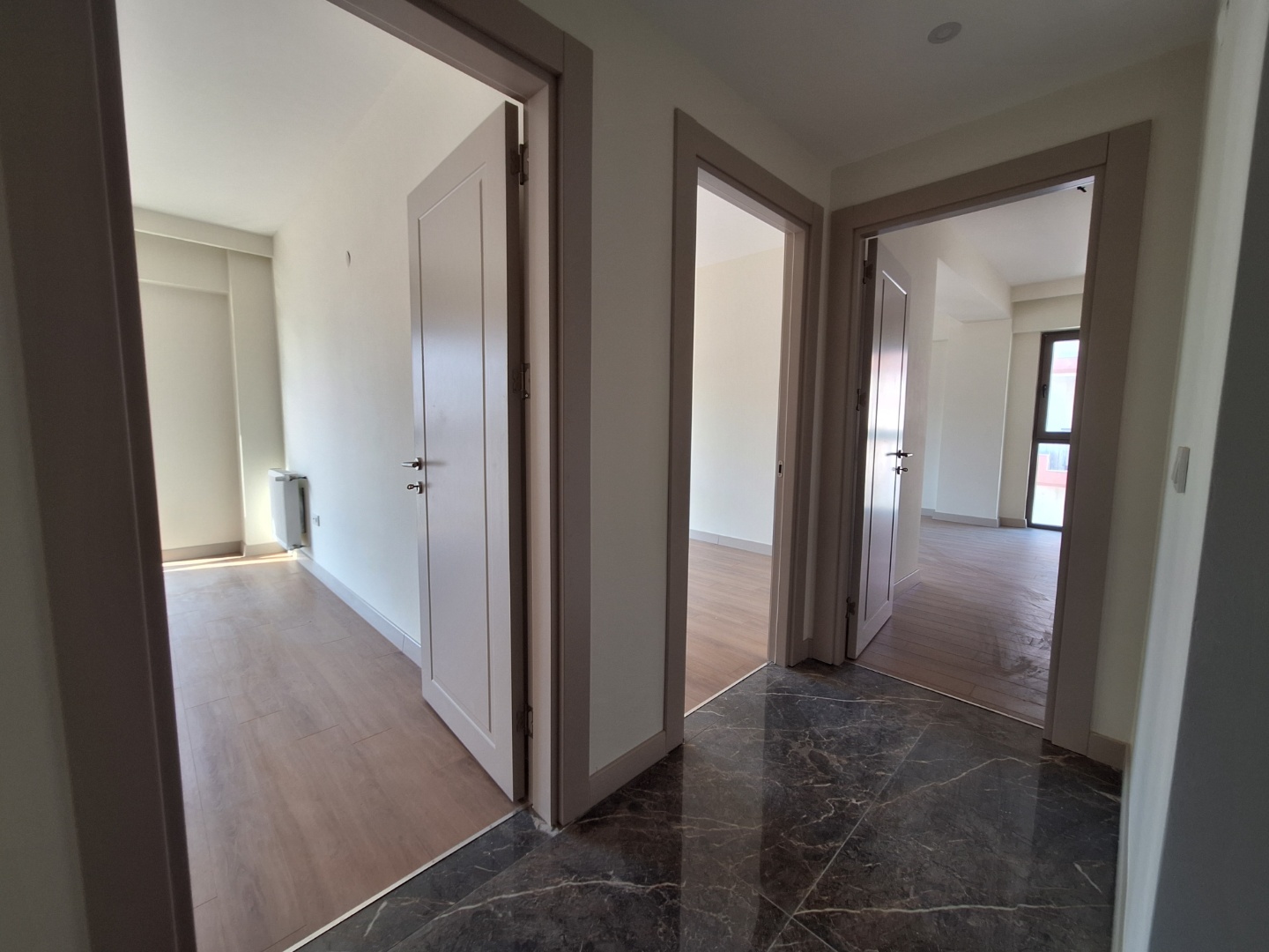 ÇANAKKALE MERKEZ KARACAÖREN DE CADDE ÜZERİ 165 M2 3+1  SATILIK DAİRE - ÇANAKKALE MERKEZ KARACAÖREN KÖYÜ - undefined undefined - Thumbnail